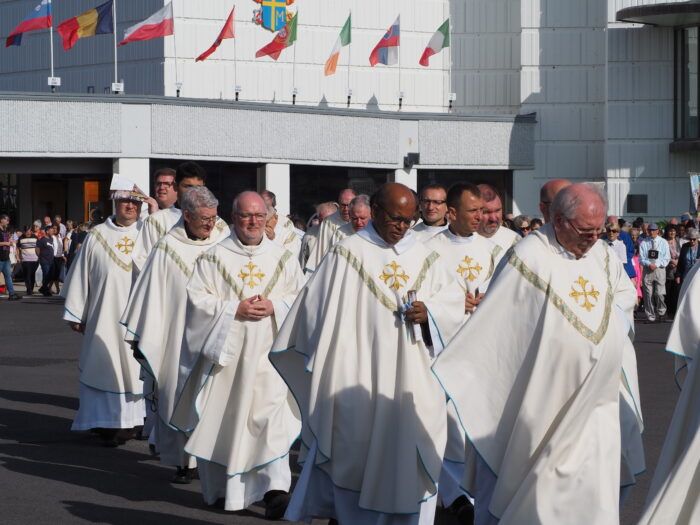 List biskupów polskich do kapłanów na Wielki Czwartek 2024